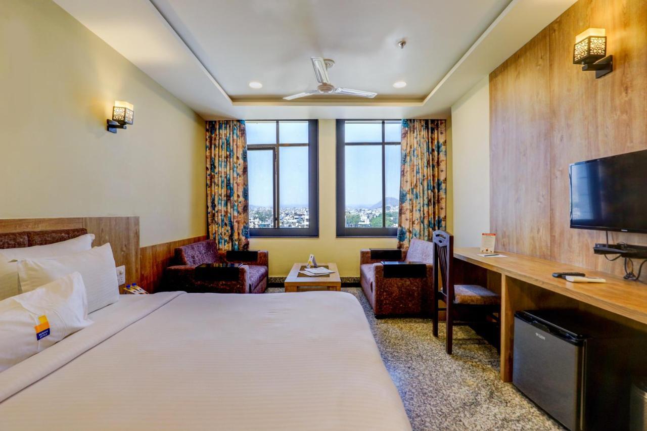 Hotel Shree Nanda Udaipur Esterno foto