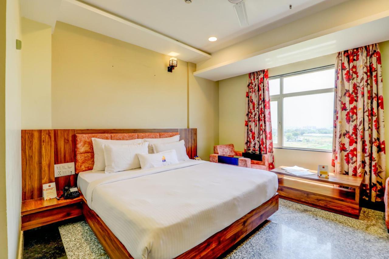 Hotel Shree Nanda Udaipur Esterno foto