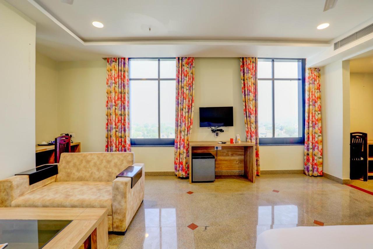 Hotel Shree Nanda Udaipur Esterno foto